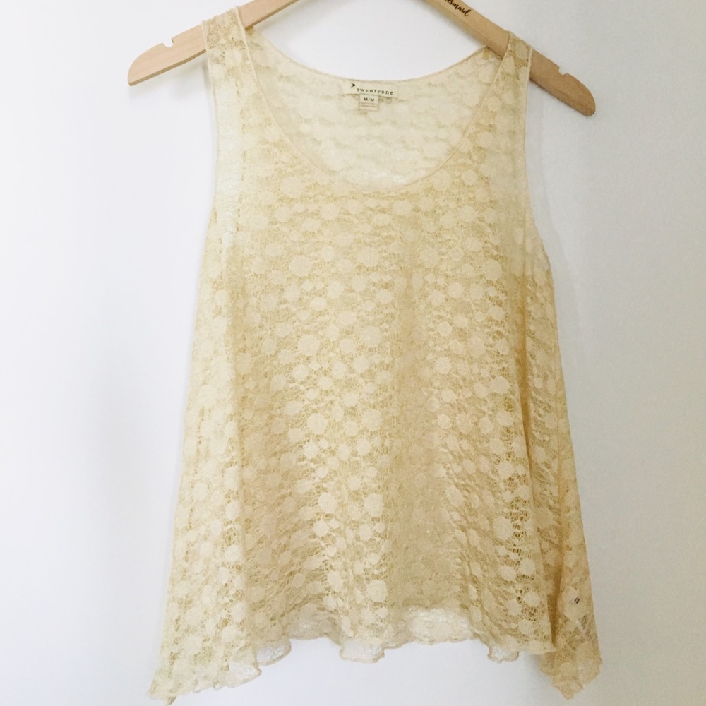 🤑FREE w/ purchase! Twenty One Shimmery Lace Tank